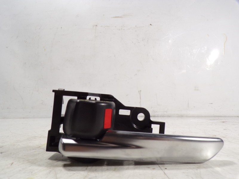Recambio de maneta interior delantera izquierda para toyota rav4 hybrid 4x2 advance referencia OEM IAM 6920633150C0  
