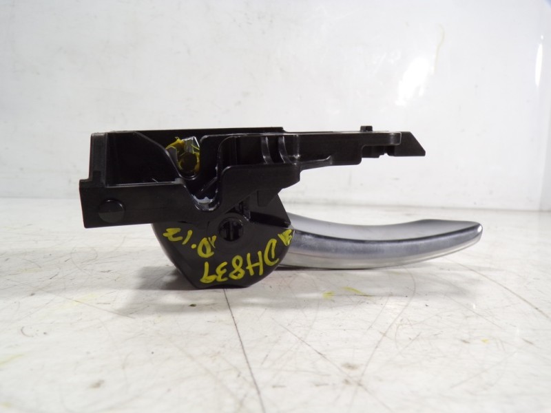 Recambio de maneta interior delantera izquierda para toyota rav4 hybrid 4x2 advance referencia OEM IAM 6920633150C0  