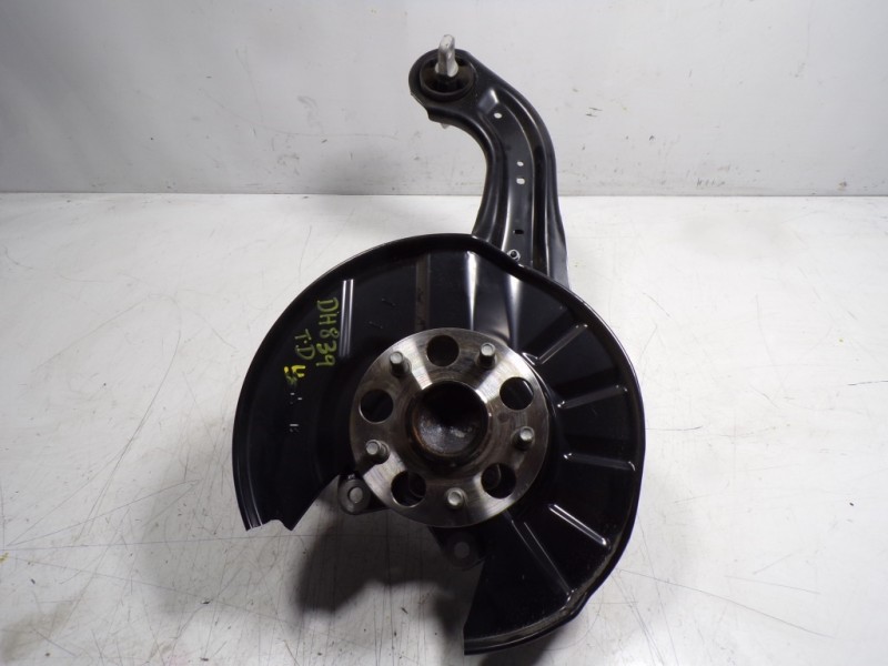 Recambio de mangueta trasera derecha para toyota rav4 hybrid 4x2 advance referencia OEM IAM 4230442060 V270R 