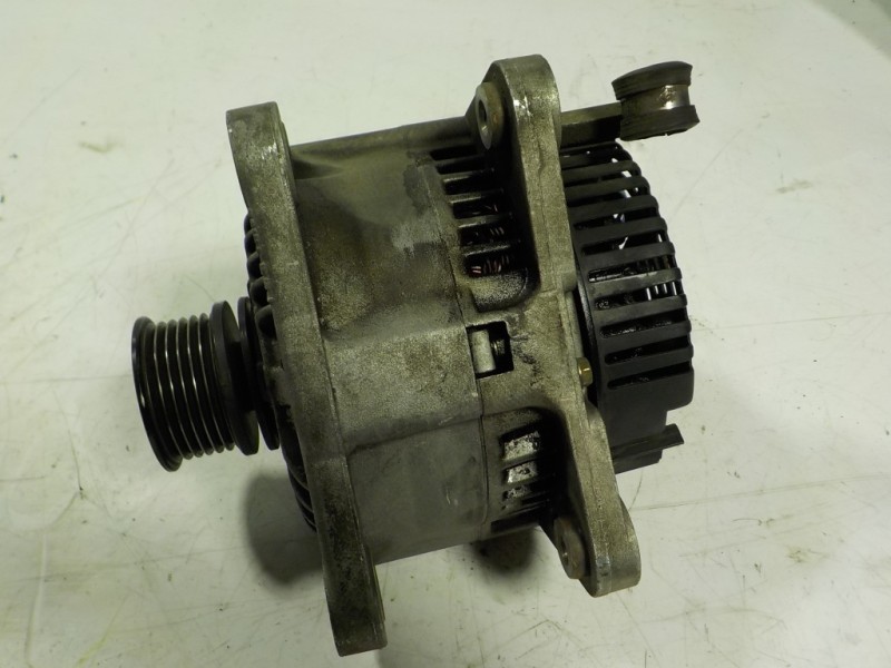 Recambio de alternador para volkswagen polo berlina (6n1) 1.4 referencia OEM IAM   