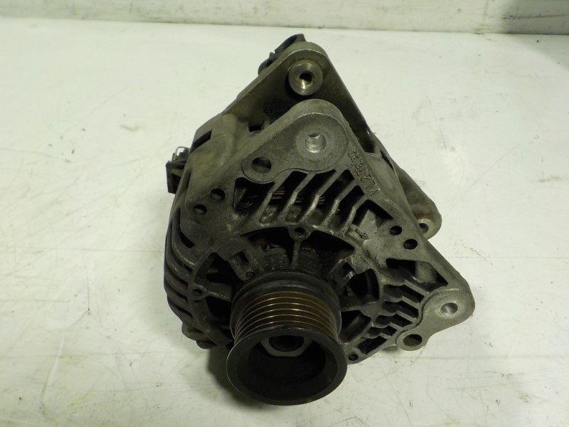 Recambio de alternador para volkswagen polo berlina (6n1) 1.4 referencia OEM IAM   