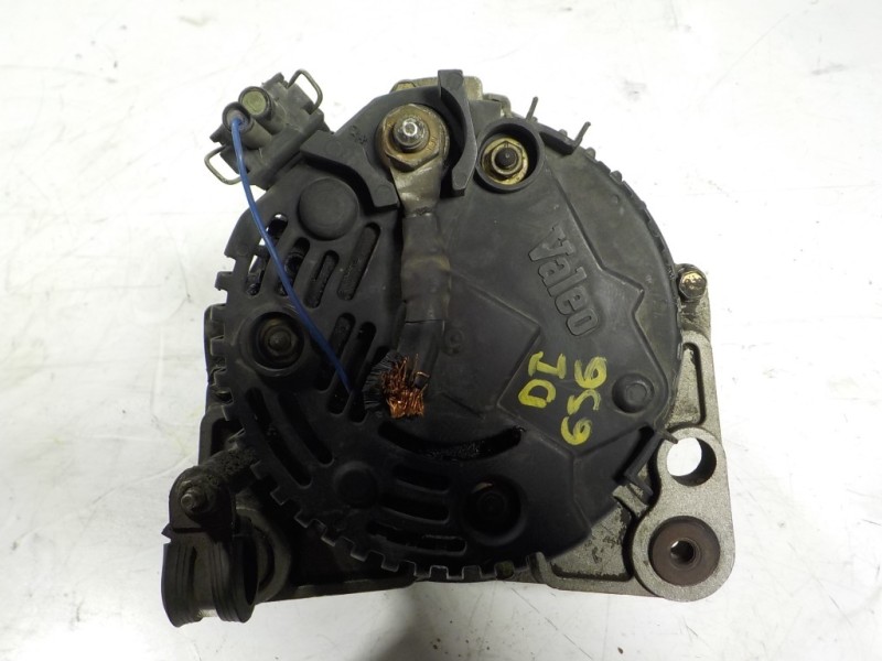 Recambio de alternador para volkswagen polo berlina (6n1) 1.4 referencia OEM IAM   