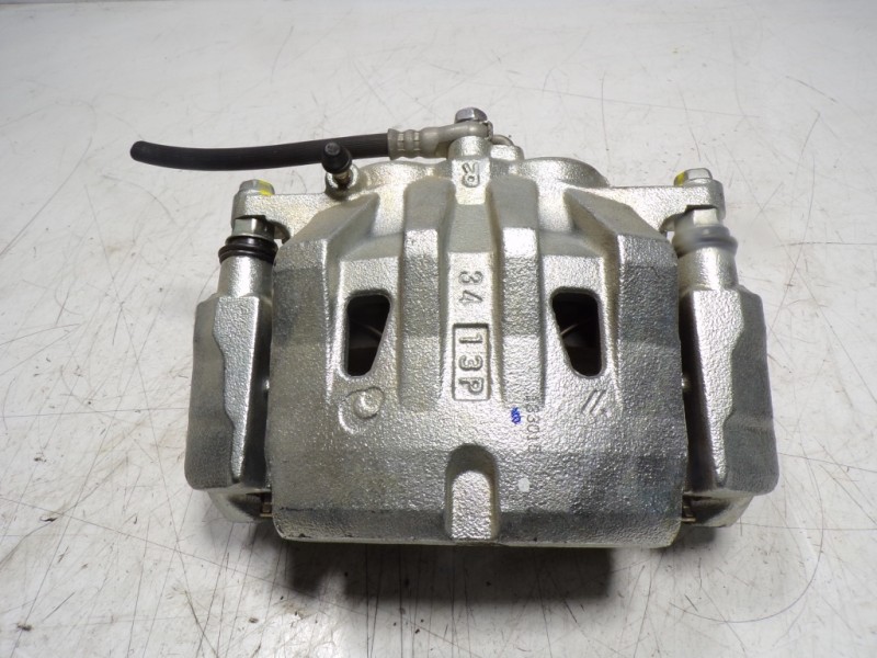 Recambio de pinza freno delantera derecha para toyota rav4 hybrid 4x2 advance referencia OEM IAM 4773042130  