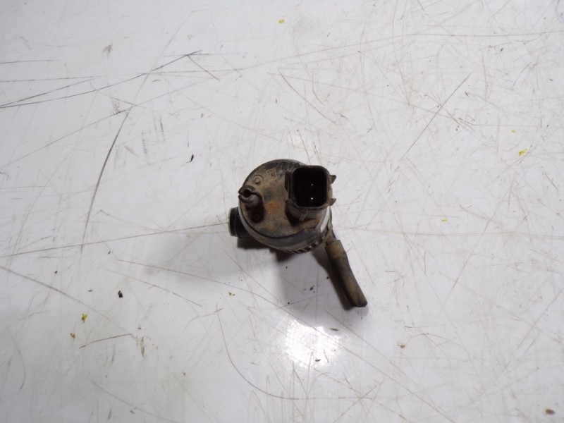 Recambio de bomba limpia para ford tourneo connect 1.6 tdci cat referencia OEM IAM 5504899 BA5317664AA 