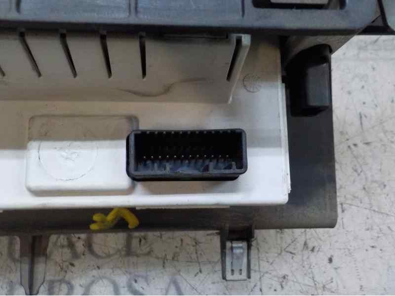 Recambio de pantalla multifuncion para renault kangoo 1.5 dci diesel fap referencia OEM IAM   