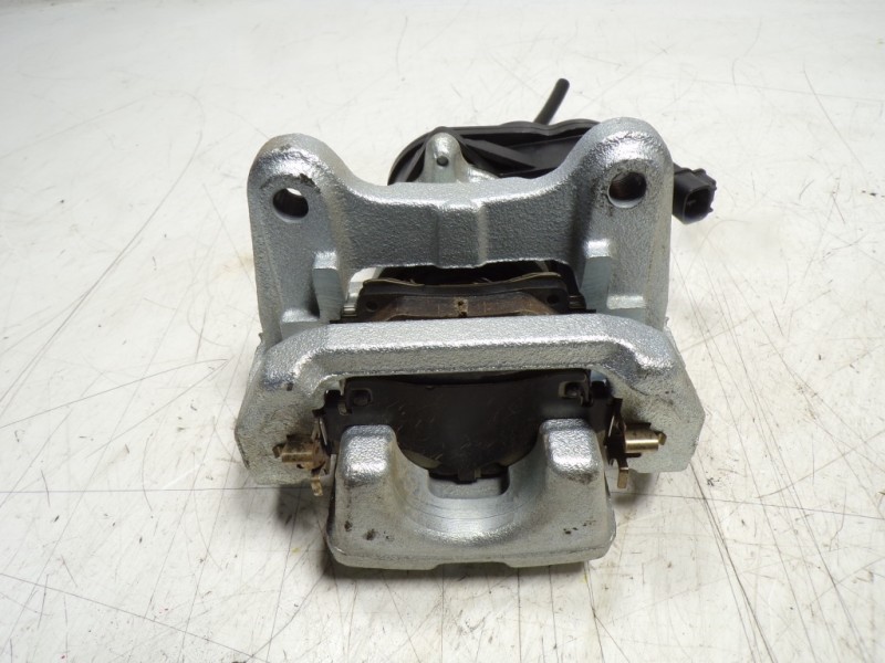 Recambio de pinza freno trasera izquierda para toyota rav4 hybrid 4x2 advance referencia OEM IAM 4785042090  