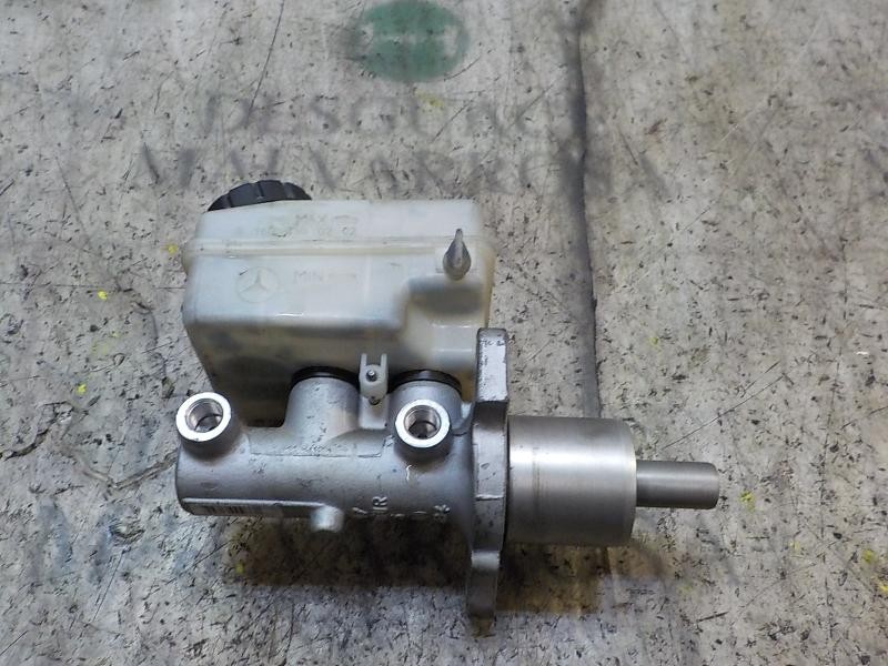 Recambio de bomba freno para mercedes-benz clase b (w245) 200 cdi (245.208) referencia OEM IAM A1694300101  