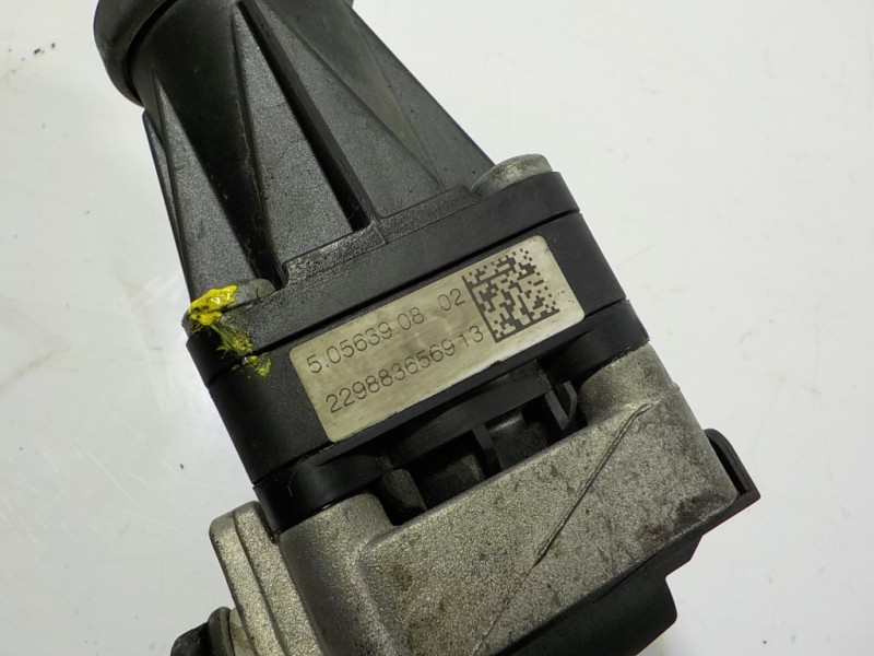 Recambio de valvula egr para ford transit courier 1.5 tdci cat referencia OEM IAM 2017409 FM5Q9D475AC 