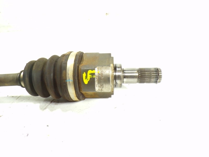 Recambio de transmision izquierda para kia venga 1.6 cat referencia OEM IAM 495001P000 YL00RAAB271VG YL00RAAB271VG