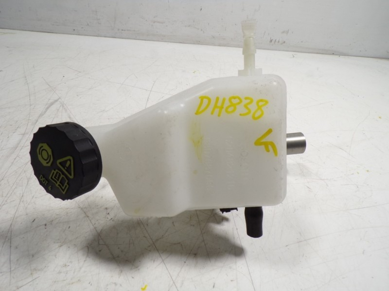 Recambio de bomba freno para toyota proace city 1.2 12v referencia OEM IAM  9807687080 