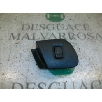MANDO ELEVALUNAS TRASERO DERECHO 