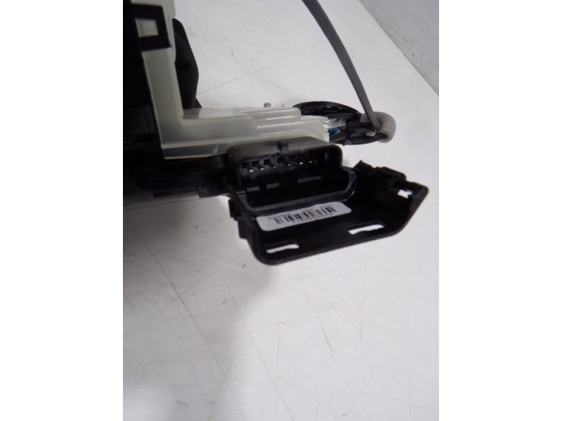 Recambio de cerradura puerta delantera izquierda para toyota proace city 1.2 12v referencia OEM IAM  16943580 