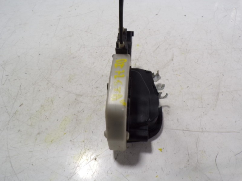 Recambio de cerradura puerta trasera derecha para nissan micra (k13) 1.2 cat referencia OEM IAM 825001HD0C  