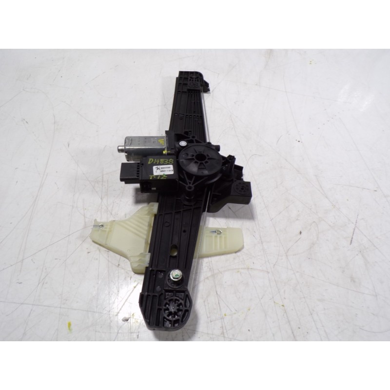 Recambio de elevalunas trasero izquierdo para toyota proace city 1.2 12v referencia OEM IAM  9831335381 