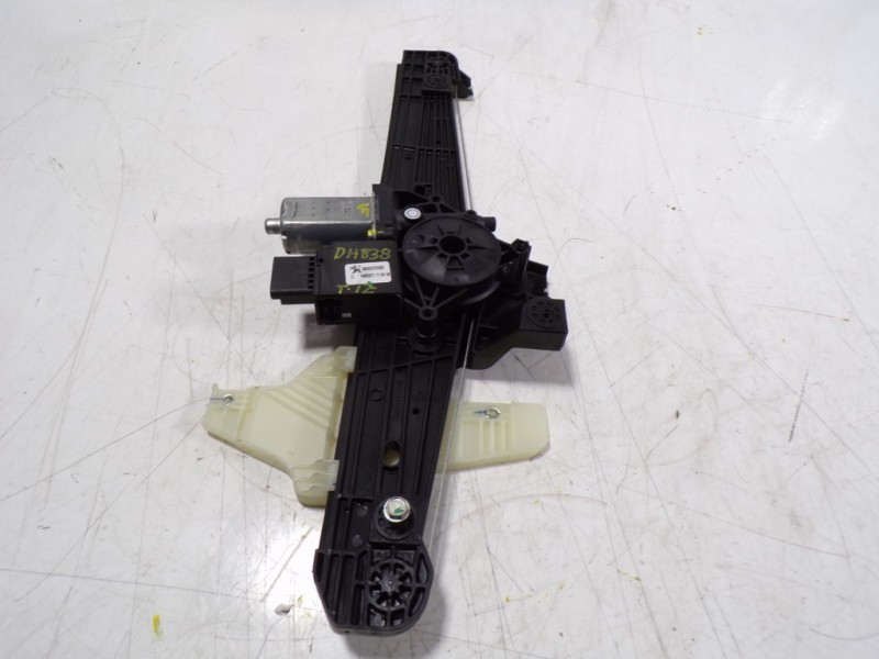 Recambio de elevalunas trasero izquierdo para toyota proace city 1.2 12v referencia OEM IAM  9831335381 