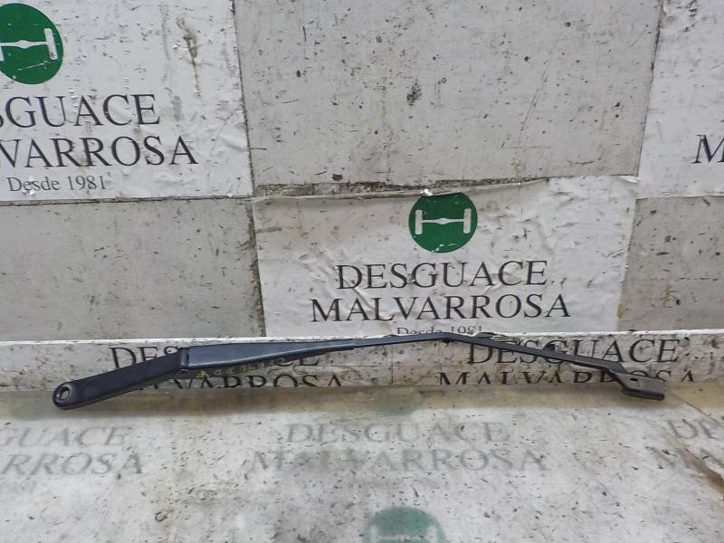 Recambio de brazo limpia delantero derecho para ford fiesta (cb1) 1.4 tdci cat referencia OEM IAM 1826839  