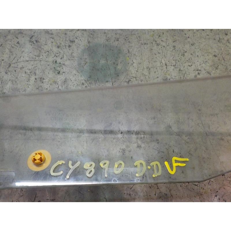 Recambio de cristal puerta delantero derecho para ford fiesta (cb1) 1.4 tdci cat referencia OEM IAM 1680515  