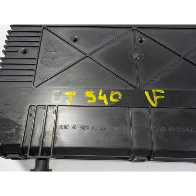 Recambio de caja reles / fusibles para peugeot 208 1.6 blue-hdi fap referencia OEM IAM 1611427780 9807531680 30811370