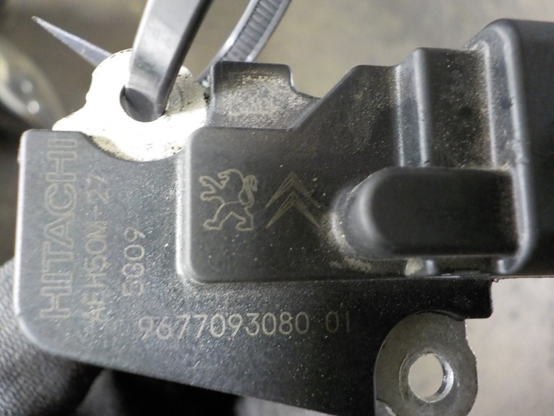 Recambio de caudalimetro para peugeot 208 1.6 blue-hdi fap referencia OEM IAM 9677093080 9677093080 