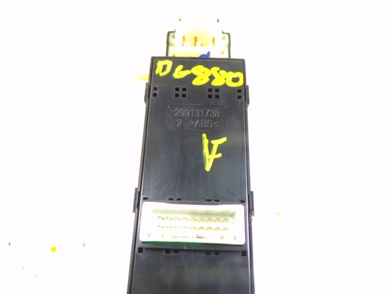 Recambio de mando elevalunas delantero izquierdo para hyundai i20 1.2 16v cat referencia OEM IAM 93570C81104X 93570C8110 