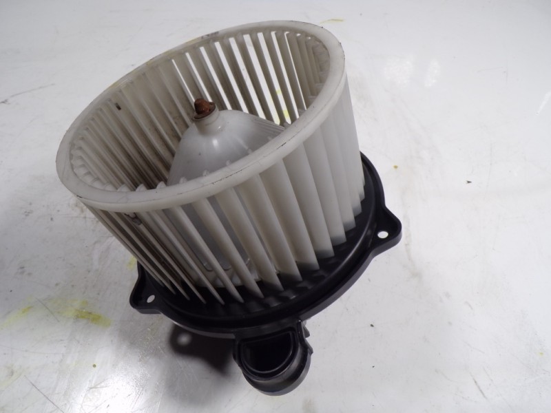 Recambio de motor calefaccion para hyundai i20 1.2 16v cat referencia OEM IAM 97126C8000 F000S382542 F000S382542