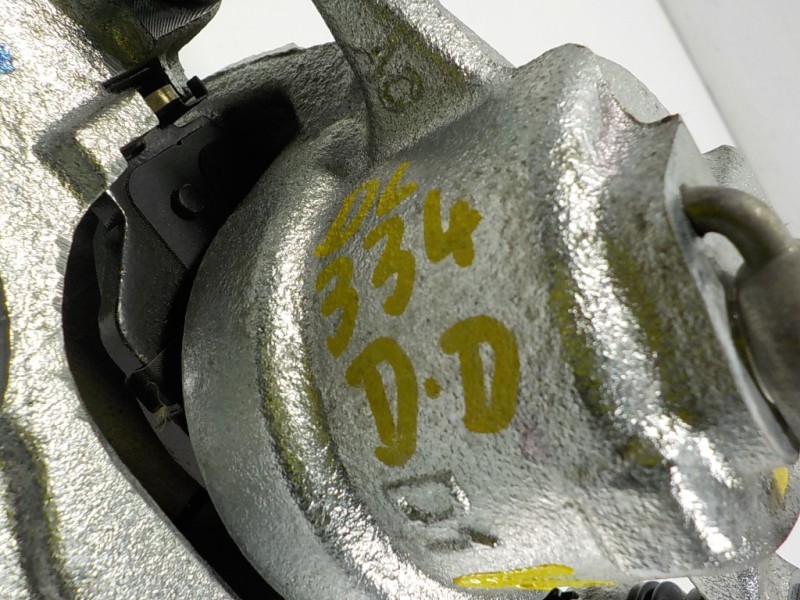 Recambio de pinza freno delantera derecha para toyota c-hr hybrid dynamic referencia OEM IAM 47730F4010  