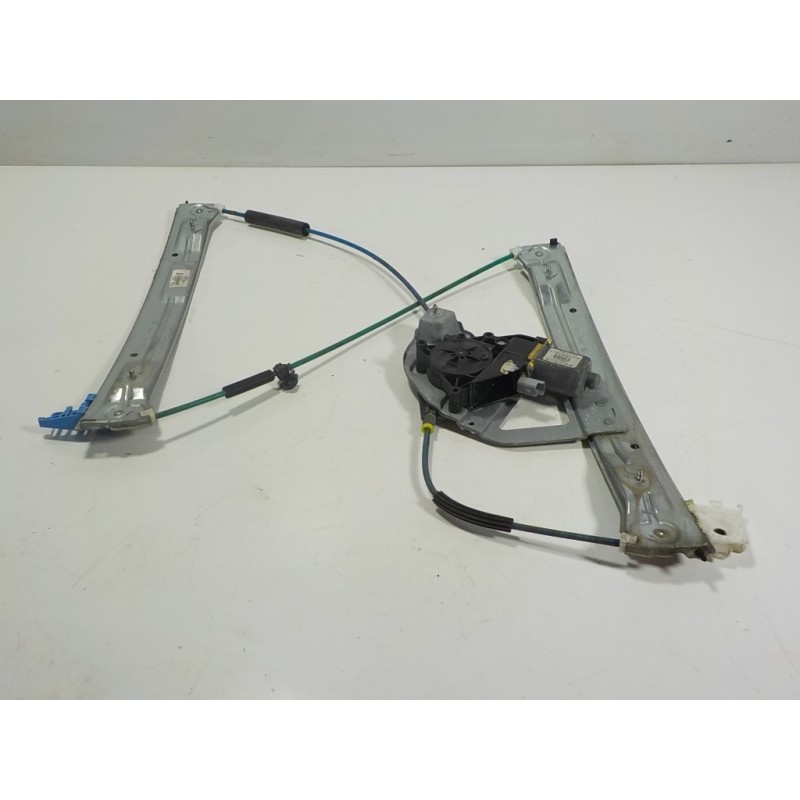 Recambio de elevalunas delantero izquierdo para peugeot 208 1.6 blue-hdi fap referencia OEM IAM 9673155280 9674252480 0130822570