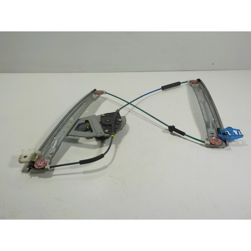 Recambio de elevalunas delantero izquierdo para peugeot 208 1.6 blue-hdi fap referencia OEM IAM 9673155280 9674252480 0130822570