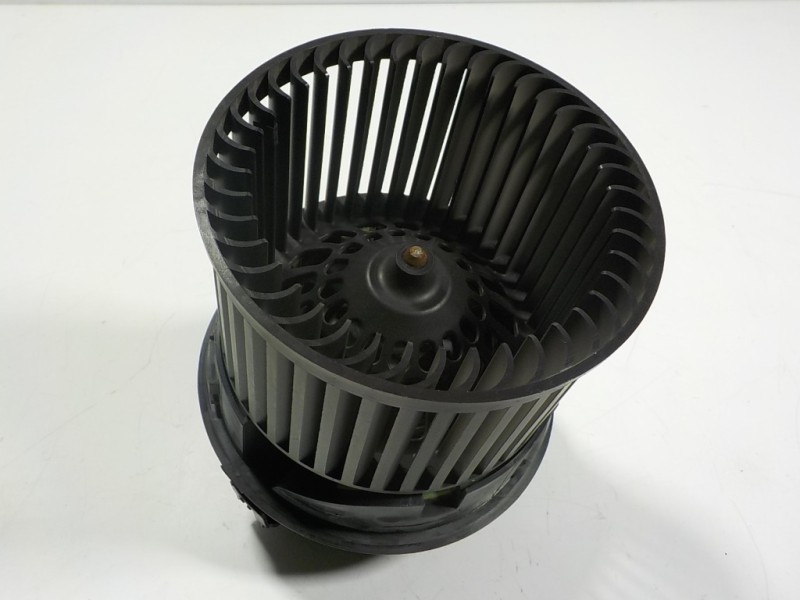 Recambio de motor calefaccion para peugeot 208 1.6 blue-hdi fap referencia OEM IAM 1608182080 T1013140A T1013140A