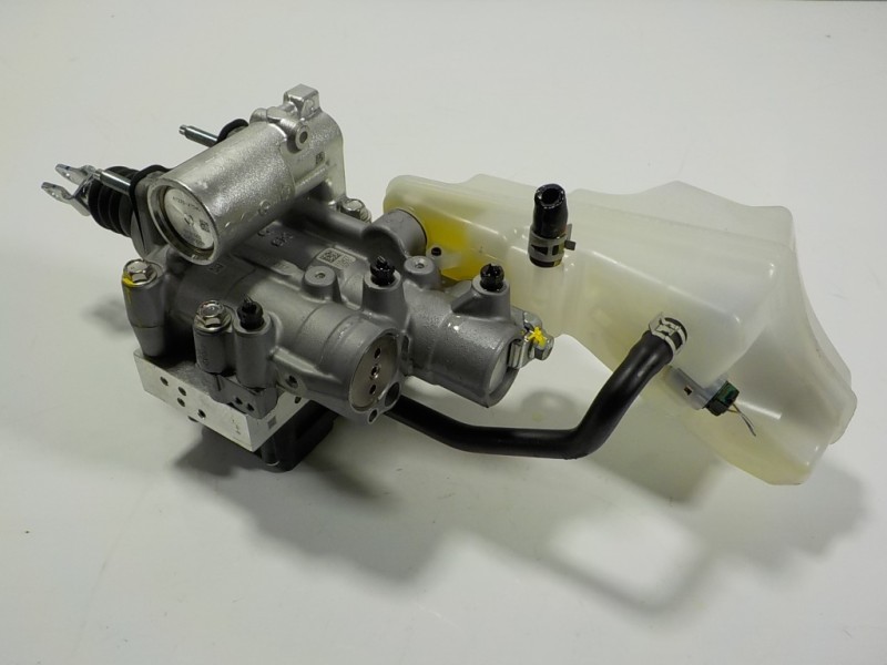 Recambio de servofreno para toyota c-hr hybrid dynamic referencia OEM IAM 4705010500 4727047040 