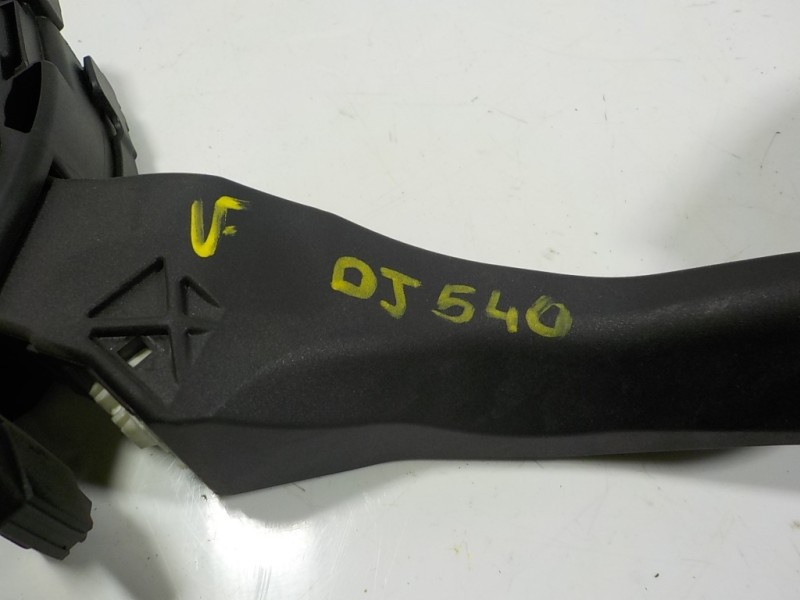 Recambio de potenciometro pedal para peugeot 208 1.6 blue-hdi fap referencia OEM IAM 1601CW 9671433780 6PV00994941