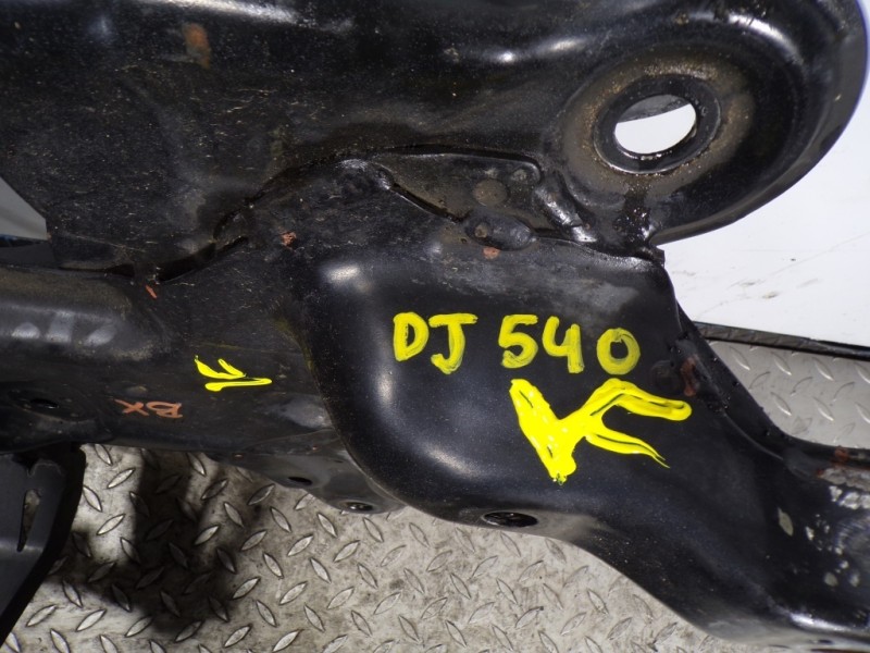 Recambio de puente delantero para peugeot 208 1.6 blue-hdi fap referencia OEM IAM 9804208180  