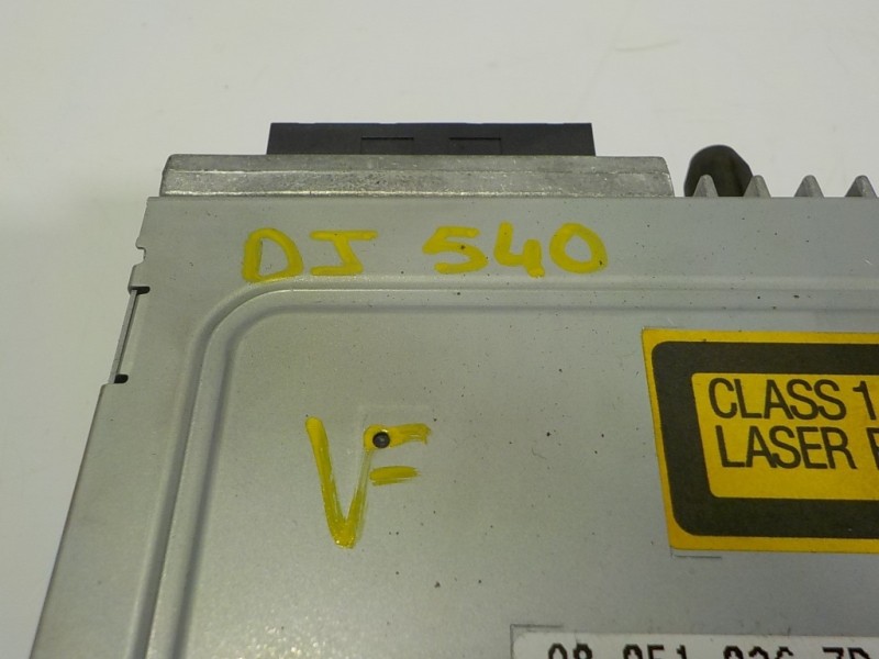 Recambio de sistema audio / radio cd para peugeot 208 1.6 blue-hdi fap referencia OEM IAM 16087578ZD 98051026ZD 