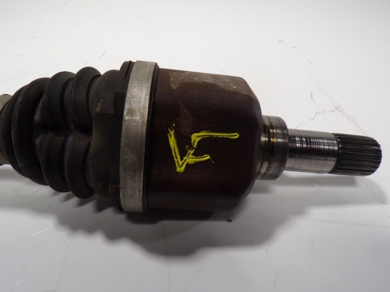 Recambio de transmision izquierda para peugeot 208 1.6 blue-hdi fap referencia OEM IAM 3272LG 9656135280 