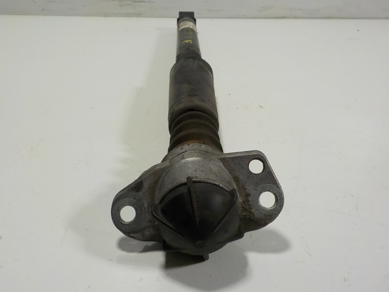 Recambio de amortiguador trasero derecho para skoda rapid 1.6 tdi dpf referencia OEM IAM 6R0513025BA 6R0512011DG 