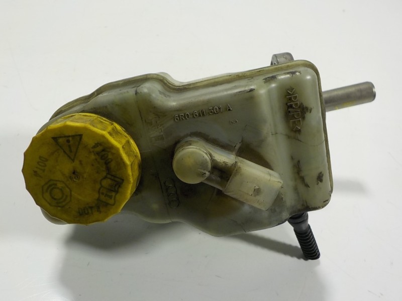 Recambio de bomba freno para skoda rapid 1.6 tdi dpf referencia OEM IAM 6R1611019D 6R0611301A 