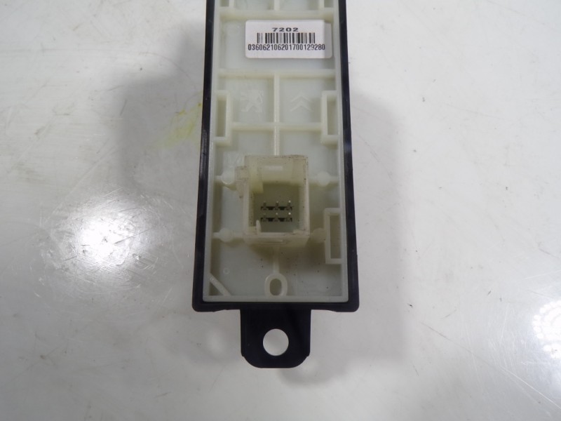 Recambio de modulo electronico para peugeot 208 1.2 12v e-vti referencia OEM IAM 98097243XU 98097243XU01 
