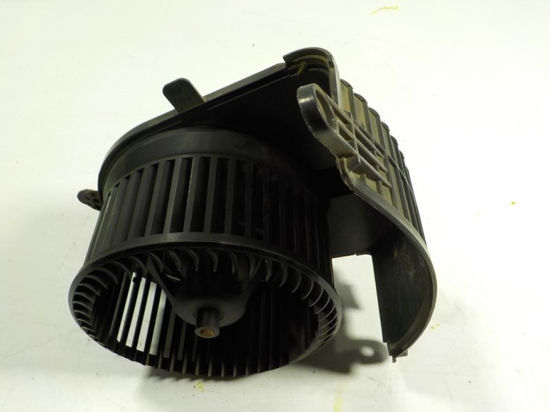 Recambio de motor calefaccion para renault scenic ii 1.5 dci diesel referencia OEM IAM   