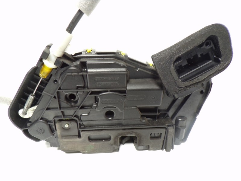 Recambio de cerradura puerta delantera derecha para skoda rapid 1.6 tdi dpf referencia OEM IAM 8E1837016A 5TB837016A 