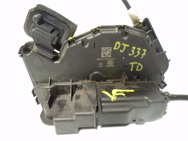 Recambio de cerradura puerta trasera derecha para skoda rapid 1.6 tdi dpf referencia OEM IAM 5TA839016E 5TA839016E 