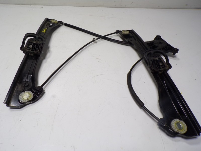 Recambio de elevalunas delantero derecho para skoda rapid 1.6 tdi dpf referencia OEM IAM 5JA837462  