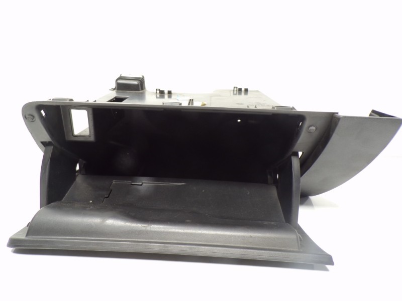 Recambio de guantera para skoda rapid 1.6 tdi dpf referencia OEM IAM 5JB857121 5JB857097E 