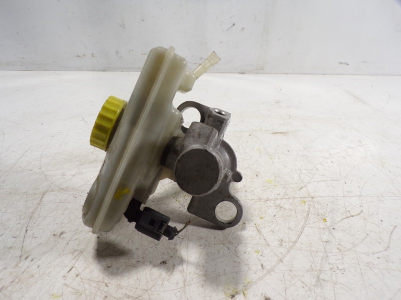 Recambio de bomba freno para audi a6 avant (4f2) 2.0 16v tdi referencia OEM IAM 4B3611021  