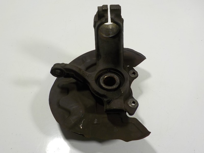 Recambio de mangueta delantera izquierda para skoda rapid 1.6 tdi dpf referencia OEM IAM 6Q0407255S  