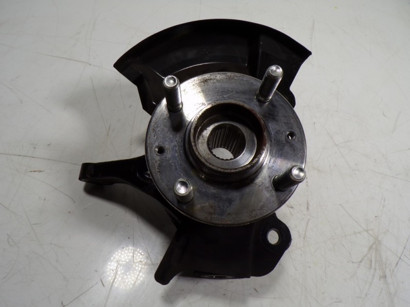 Recambio de mangueta delantera derecha para hyundai i20 1.2 16v cat referencia OEM IAM 51716C8000  517501S000