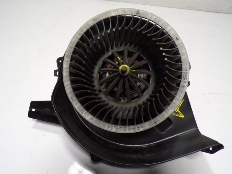 Recambio de motor calefaccion para skoda rapid 1.6 tdi dpf referencia OEM IAM 6R1819015A 6R1819015A 