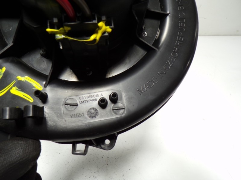 Recambio de motor calefaccion para skoda rapid 1.6 tdi dpf referencia OEM IAM 6R1819015A 6R1819015A 