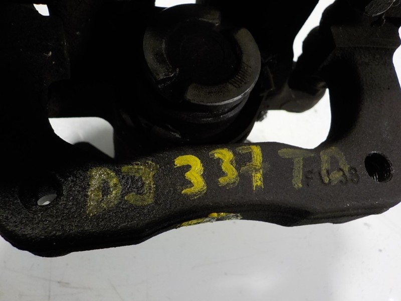 Recambio de pinza freno trasera derecha para skoda rapid 1.6 tdi dpf referencia OEM IAM 6R0615424  