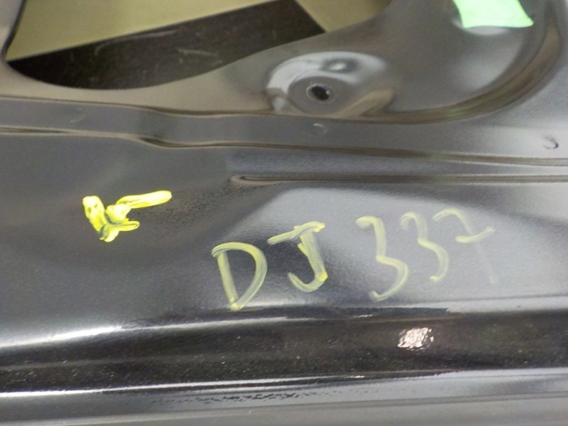 Recambio de puerta delantera izquierda para skoda rapid 1.6 tdi dpf referencia OEM IAM 5JA831051C  