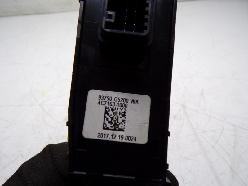 Recambio de mando multifuncion para kia niro drive plug-in hybrid referencia OEM IAM 93750G5200WK 93750G5200 